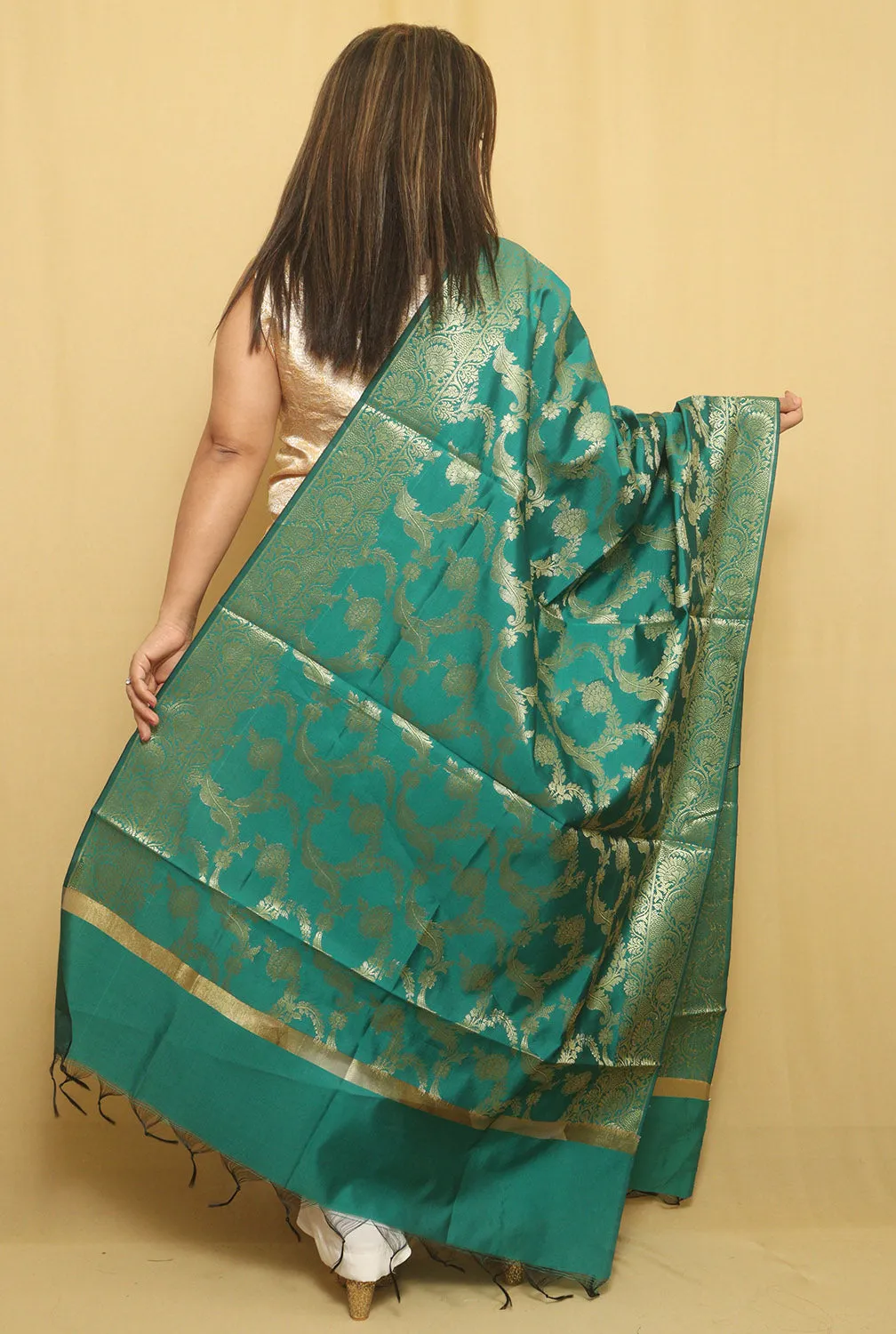 Green Banarasi Silk Dupatta: Stylish Addition to Elegant Outfits