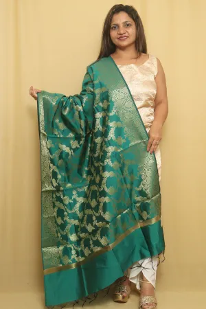 Green Banarasi Silk Dupatta: Stylish Addition to Elegant Outfits