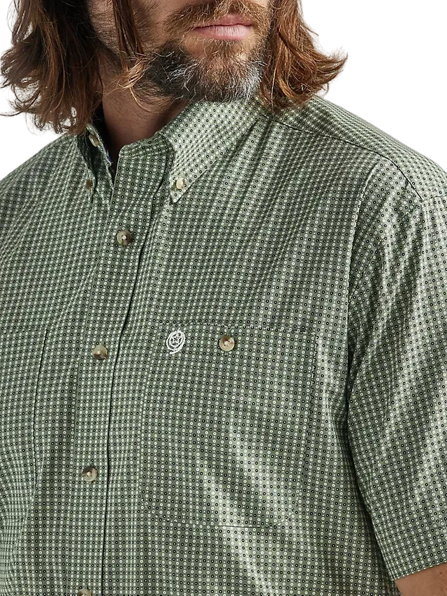 Wrangler Men's Short Sleeve Two Pocket Button Down Olive Green Print Shirt - Big